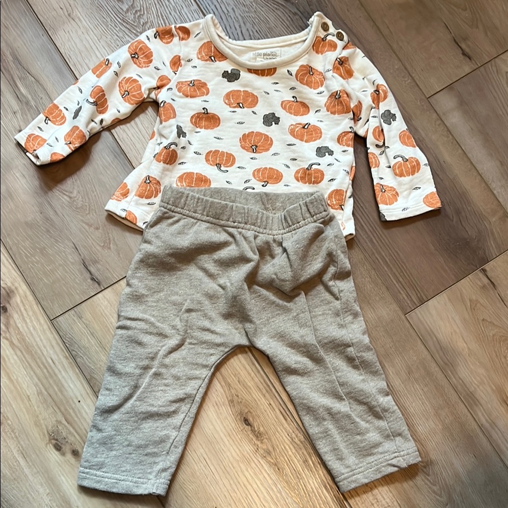 Carter’s Little Planet Size 12 Month Pumpkin Print Baby Outfit with Gray Pants